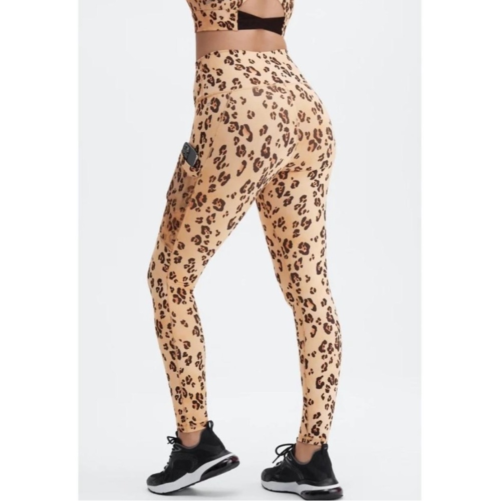 Fabletics Powerhold Leopard Animal Print Define Athletic 7/8 High Rise Leggings